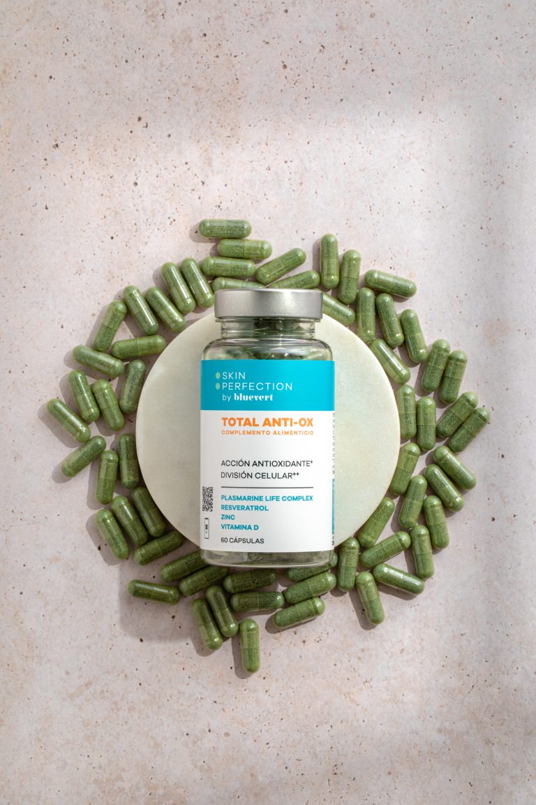 total-antiox-complemento-skin-perfection-bodegon2